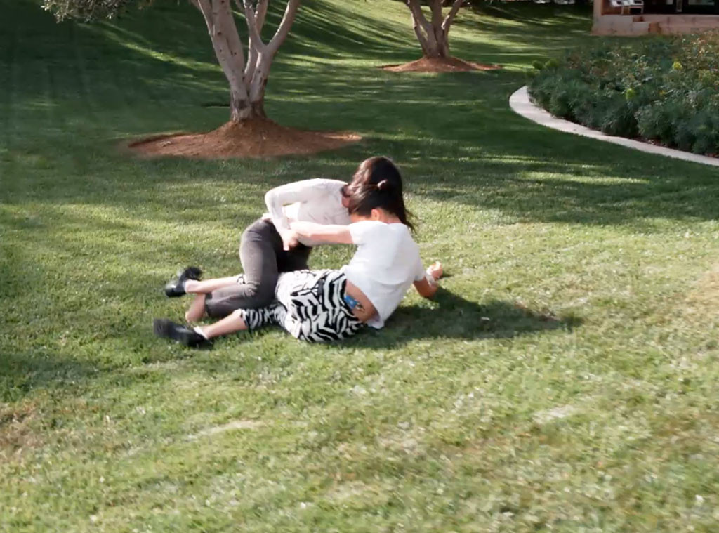 Kourtney Kardashian, Kendall Jenner, KUWTK 1610 Kourtney Kardashian, Kendall Jenner, KUWTK 1610